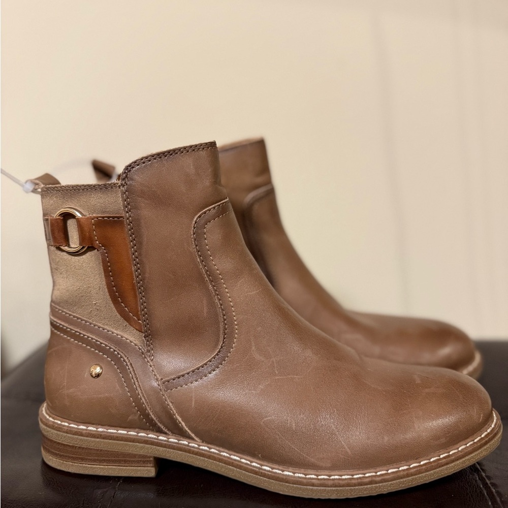 $200 pikolinos boots US8,5 - Picture 2 of 7